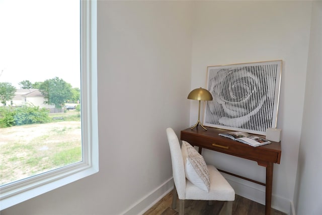 609 E 38th St, Houston, TX 77022 - home office with wood finished floors and baseboards