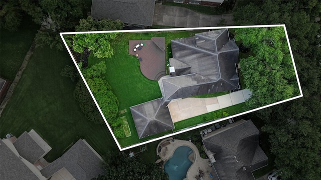 5918 Pendelton Place Dr, Sugar Land, TX 77479 - aerial view of property and surrounding area with property parcel outlined and a pool