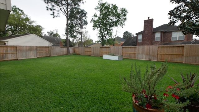 7907 Gulf Isle Ct NE, Houston, TX 77095 - view of yard