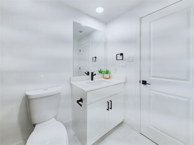 6834 Lozier St, Houston, TX 77021 - bathroom with toilet, vanity, and tile patterned flooring