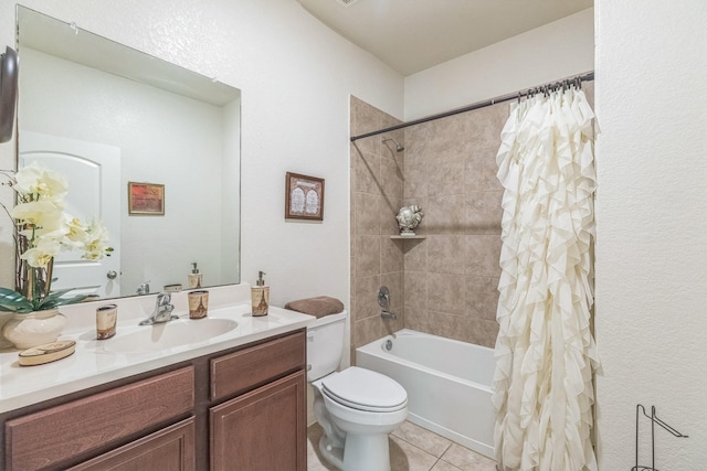 9526 Opal Gates Dr, Rosharon, TX 77583 - bathroom featuring shower / tub combo, toilet, vanity, and tile patterned flooring