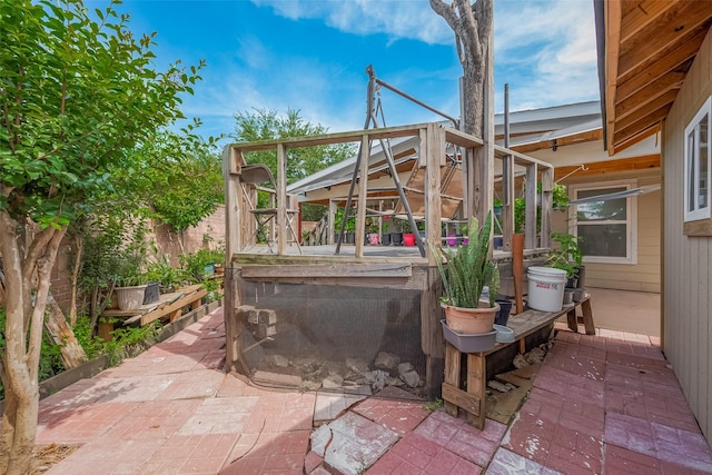 2902 Back Bay Brook Trl, Houston, TX 77045 - view of patio with fence