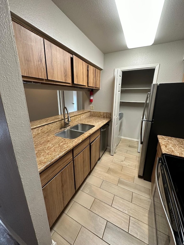 766 Memorial Mews St, Houston, TX 77079 - photo 35