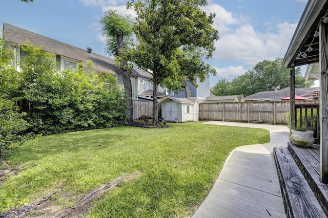 3708 Watson St, Houston, TX 77009 - view of yard featuring a wooden deck