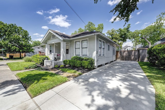 3708 Watson St, Houston, TX 77009 - view of front of property with covered porch