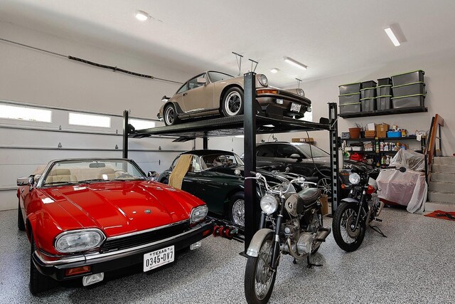 280 Sundog Rd, Huntsville, TX 77340 - view of garage