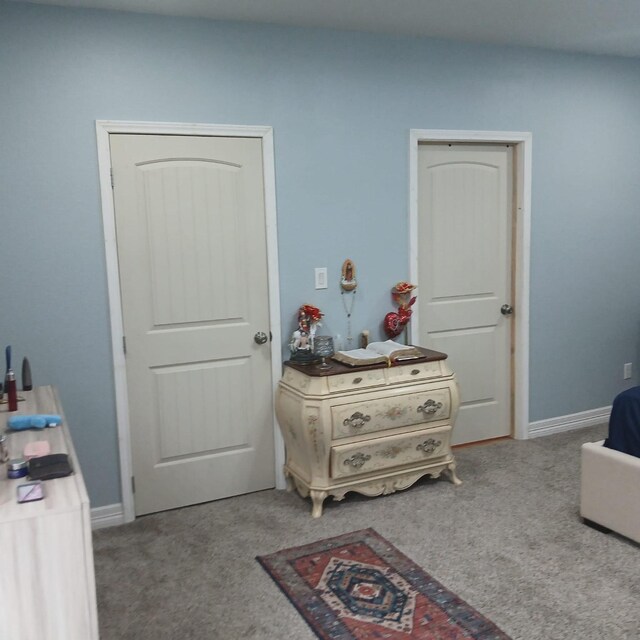 16514 Green Manor Dr, Humble, TX 77396 - carpeted bedroom featuring baseboards