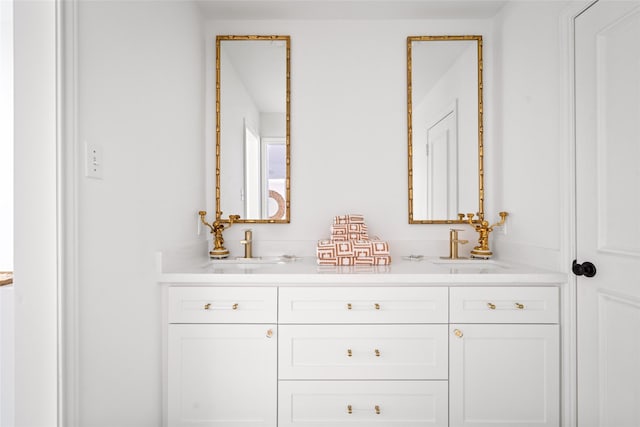 2421 Potomac Dr Unit C, Houston, TX 77057 - bathroom featuring double vanity