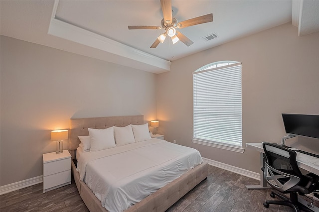 3331 Bridgette Ln, Baytown, TX 77523 - bedroom featuring baseboards, dark wood-type flooring, a desk, and ceiling fan