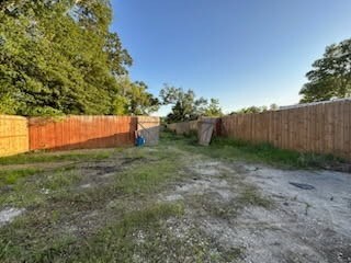 0 E Tidwell, Houston, TX 77028