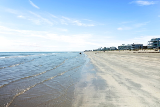 3835 Seabreeze Ln, Galveston, TX 77554 - water view featuring nearby beach