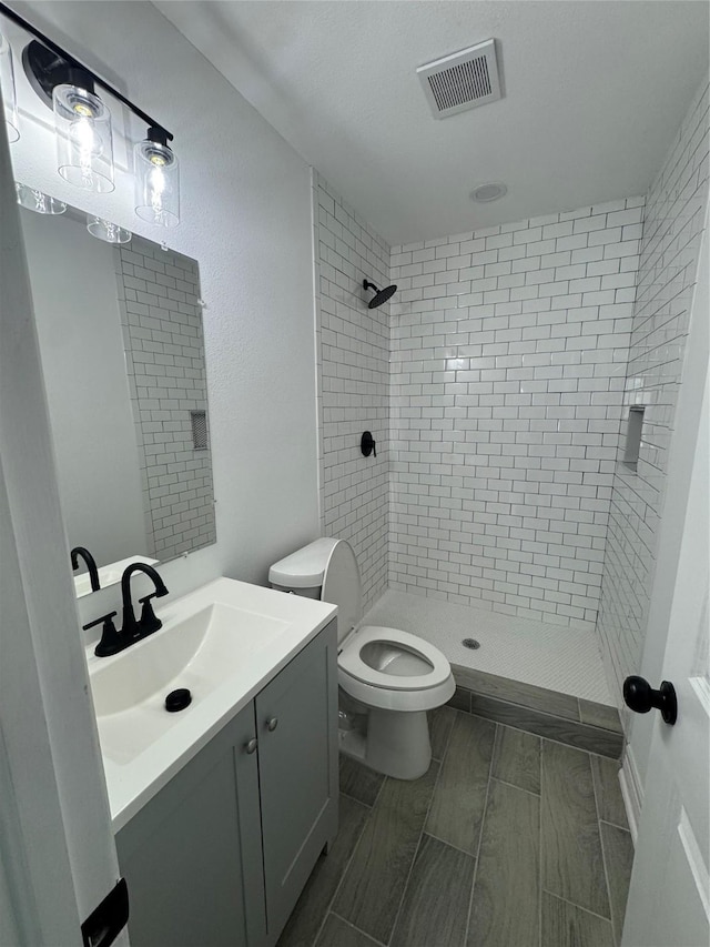 4930 Gren St, Houston, TX 77021 - bathroom with vanity and a shower stall