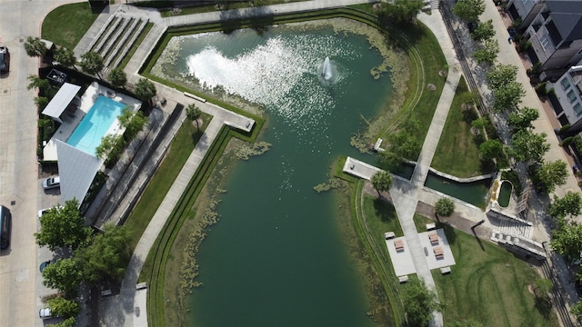 6003 Matthew Oaks Pl, Houston, TX 77007 - aerial view of property and surrounding area with a large body of water