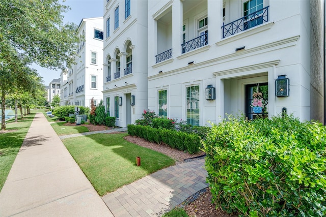 817 Blackshire Ln, Houston, TX 77055 - view of doorway to property