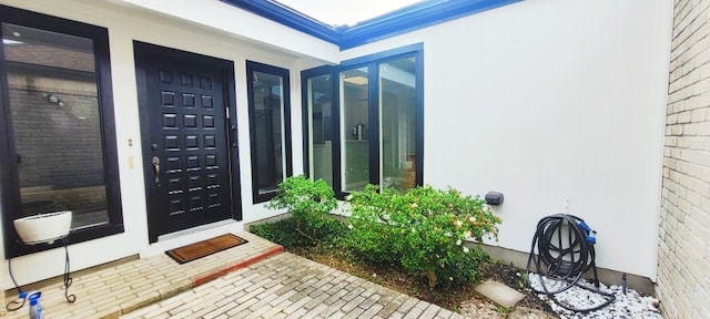 7515 Hopewell Ln, Houston, TX 77071 - view of exterior entry with stucco siding