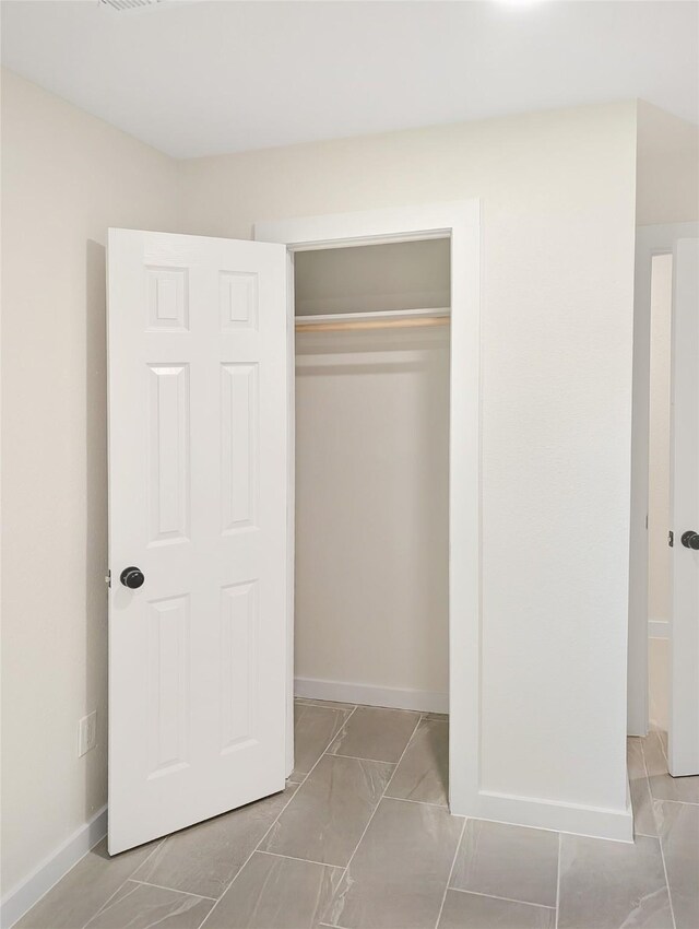 10938 Fleming Dr, Houston, TX 77013 - view of closet