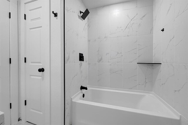 10938 Fleming Dr, Houston, TX 77013 - full bathroom featuring shower / bathtub combination