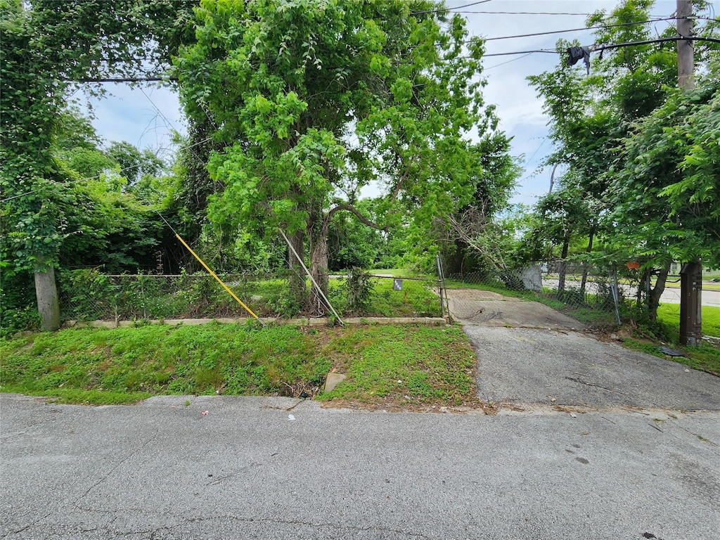 4338 Bond St, Houston, TX 77026