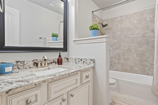 2023 Aspen Point Ln, Richmond, TX 77469 - full bath featuring toilet, vanity, and shower / bath combo with shower curtain