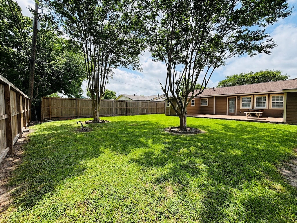 2413 Kingsdale Dr, Deer Park, TX 77536 - view of yard featuring a patio area