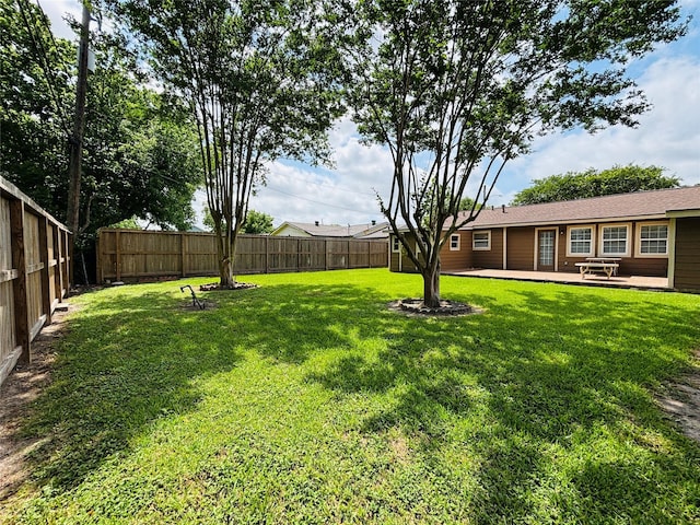 2413 Kingsdale Dr, Deer Park, TX 77536 - view of yard featuring a patio area