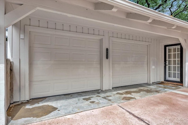 18435 Point Lookout Dr, Houston, TX 77058 - view of garage