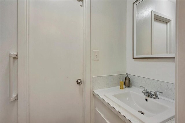 18435 Point Lookout Dr, Houston, TX 77058 - bathroom with vanity