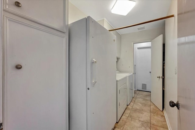 18435 Point Lookout Dr, Houston, TX 77058 - washroom featuring washer and clothes dryer