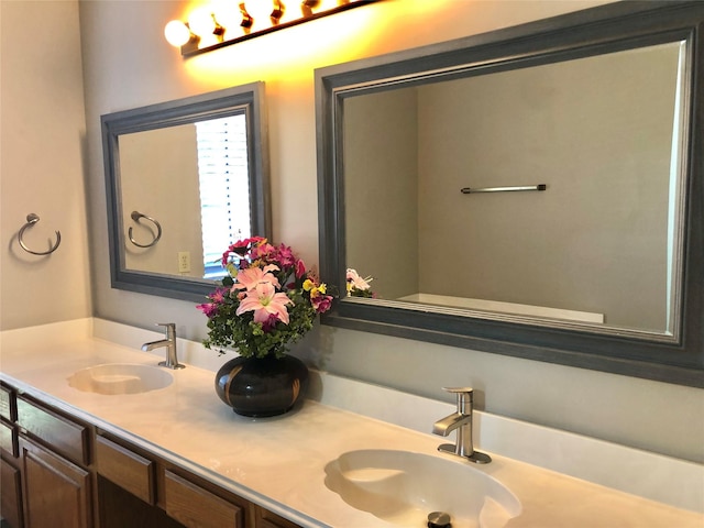 3226 Country Club Blvd, Stafford, TX 77477 - bathroom featuring double vanity