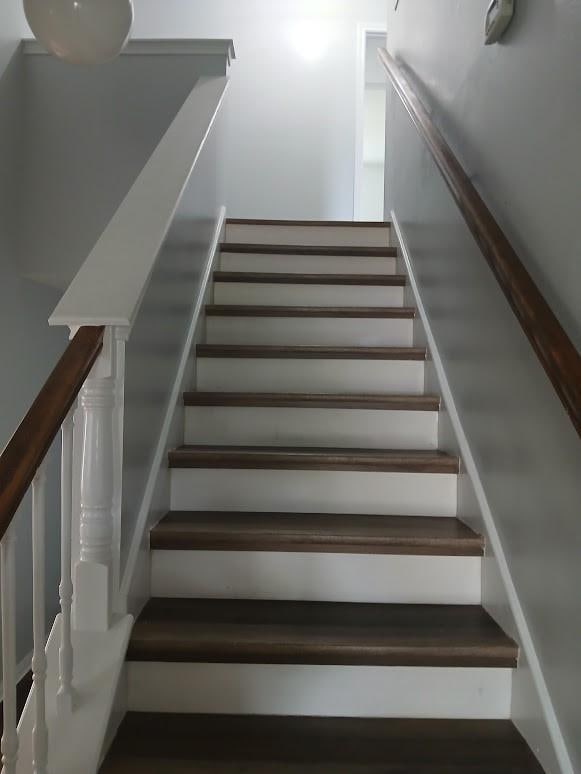 13523 La Concha Ln, Houston, TX 77083 - view of stairway