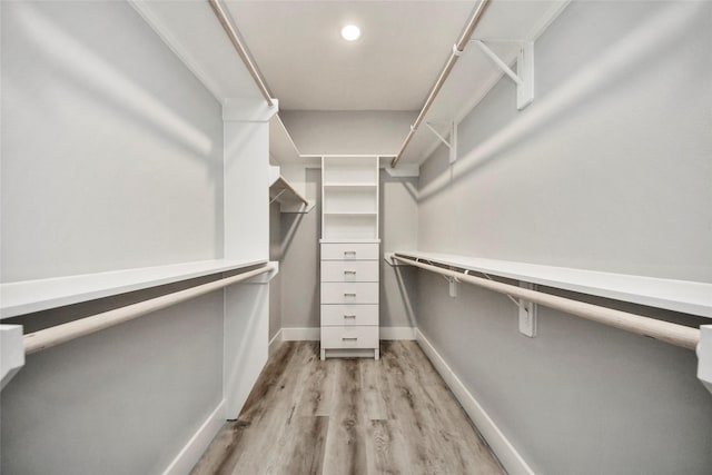 3033 Dennis St, Houston, TX 77004 - walk in closet featuring light wood-style flooring