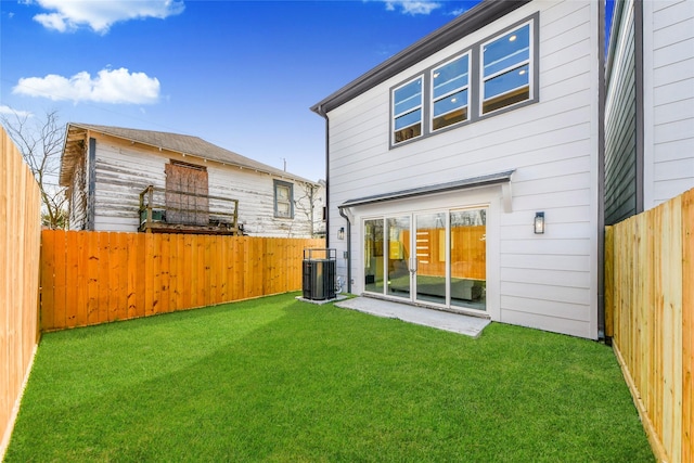 3033 Dennis St, Houston, TX 77004 - back of house featuring central AC