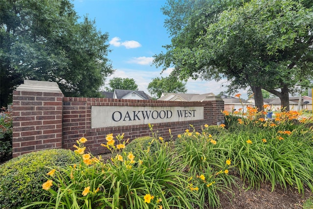7611 Creekfield Dr, Spring, TX 77379 - view of community / neighborhood sign