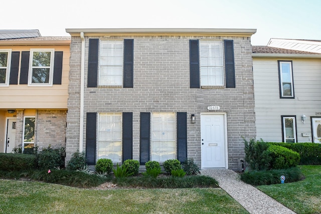 10378 Briar Forest Dr Unit 32/5, Houston, TX 77042 - townhome / multi-family property featuring brick siding