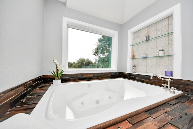 1140 Bartlett Rd, Katy, TX 77493 - full bathroom featuring a jetted tub
