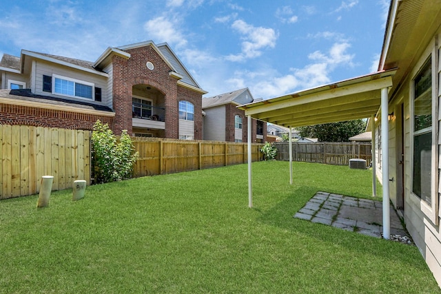 5818 Taylan Ln, Rosenberg, TX 77471 - view of yard