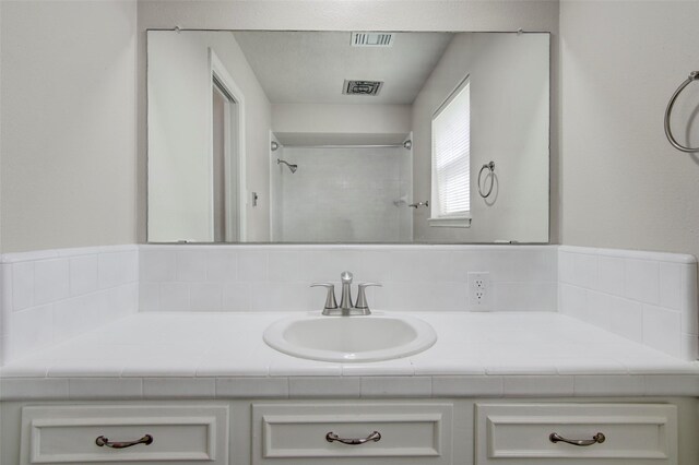 206 Verna St, Jasper, TX 75951 - full bathroom with vanity and a shower