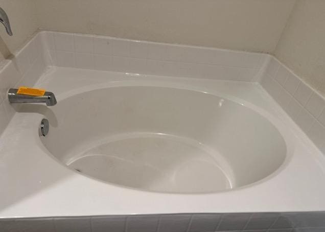 11822 Claudette St, San Antonio, TX 78252 - bathroom view of a tub