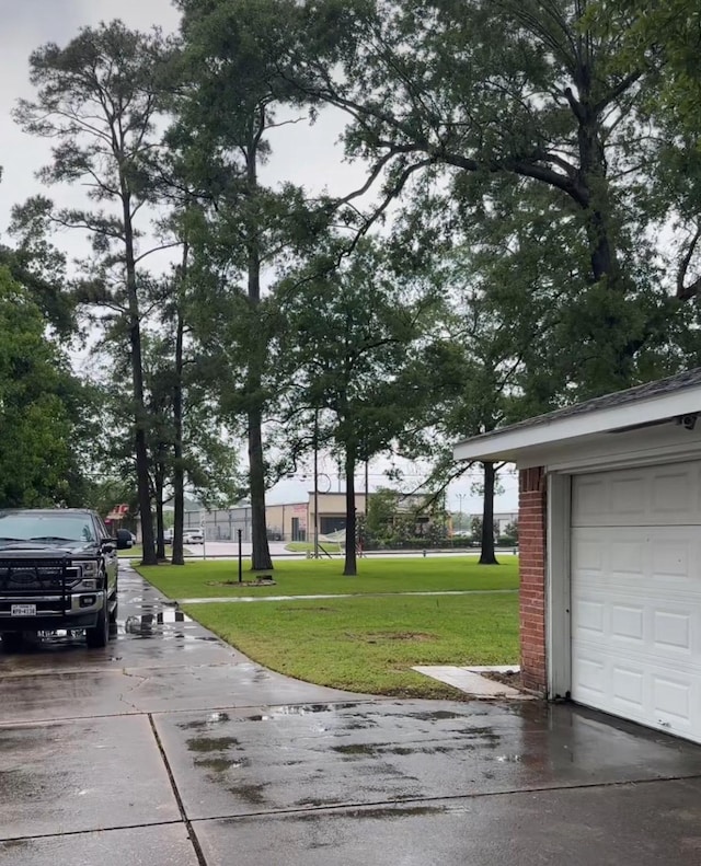 12420 Wallisville Rd, Houston, TX 77013 - view of garage