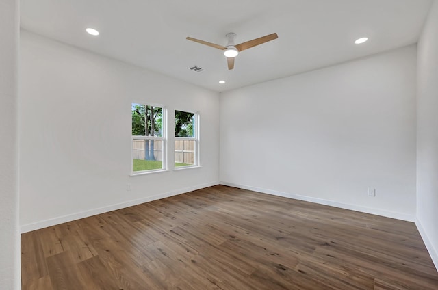 5731 Belvedere St, Houston, TX 77021 - spare room featuring a ceiling fan, wood finished floors, baseboards, and recessed lighting