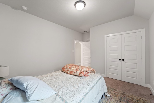 7010 Grassland Vista Ln, Katy, TX 77493 - carpeted bedroom with a closet and baseboards