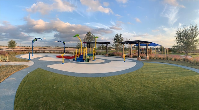 7010 Grassland Vista Ln, Katy, TX 77493 - community jungle gym with a lawn