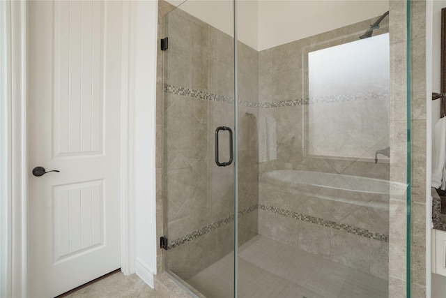18011 Stari Most Ln, Houston, TX 77044 - bathroom featuring a stall shower