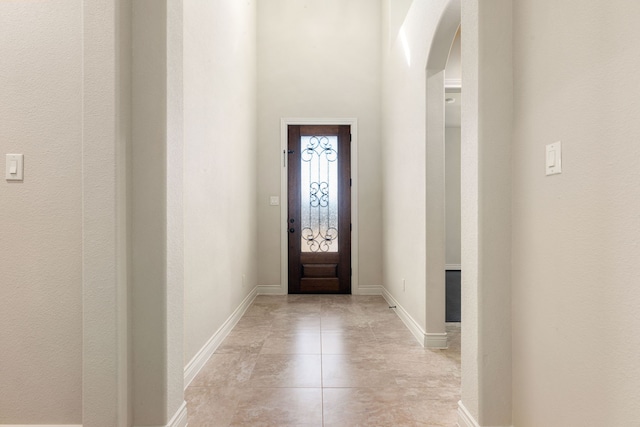 32 Evangeline Blvd, Conroe, TX 77304 - entrance foyer featuring arched walkways and baseboards