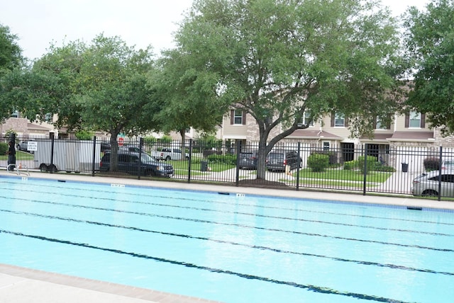 16019 Summerville Lake Dr, Tomball, TX 77377 - community pool with fence
