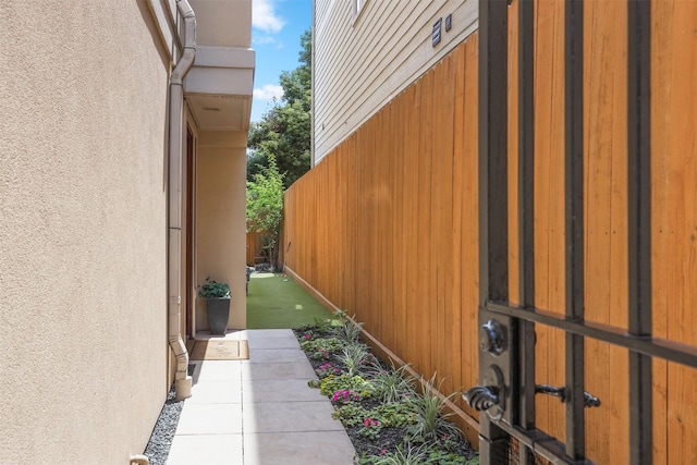 2019 Driscoll St Unit B, Houston, TX 77019 - view of property exterior featuring stucco siding
