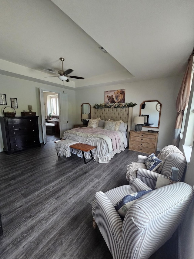 1013 Goose Creek St, Webster, TX 77598 - bedroom with wood finished floors and a ceiling fan