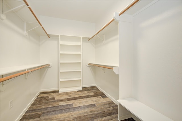 10900 Spruce Dr N, La Porte, TX 77571 - walk in closet featuring wood finished floors