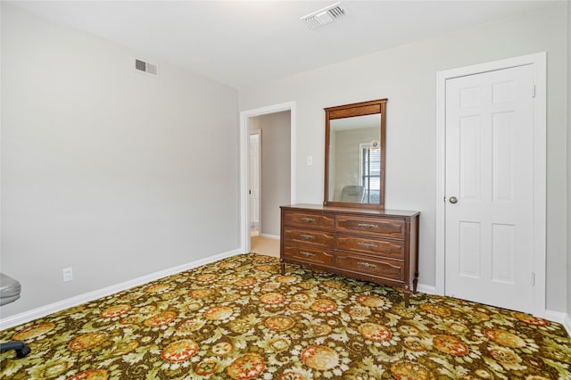 5402 Tallow Ln, Houston, TX 77021 - carpeted bedroom featuring baseboards