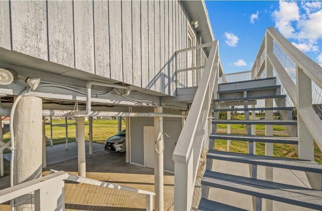 1019 Treaty Dr, Surfside Beach, TX 77541 - view of stairs